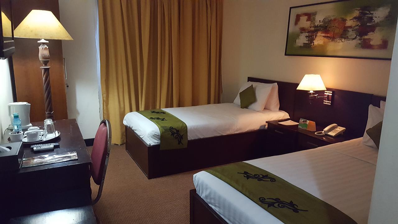 Grand Tembaga Hotel Timika Eksteriør bilde