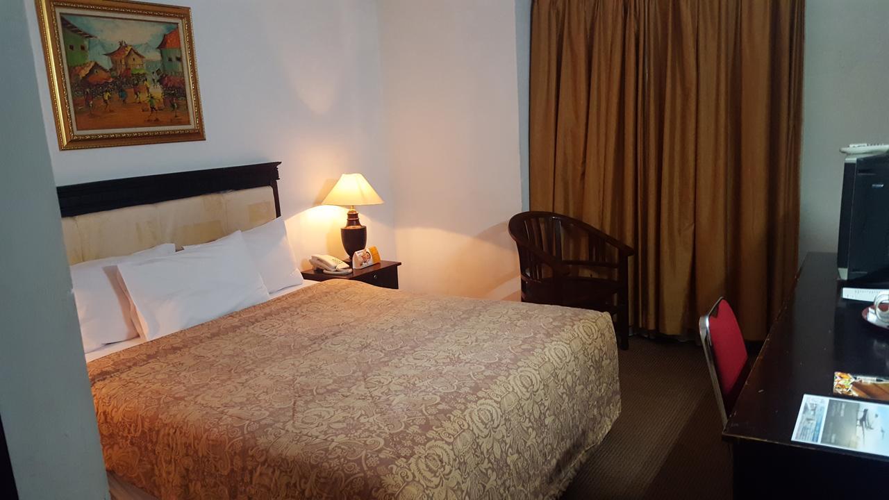 Grand Tembaga Hotel Timika Eksteriør bilde