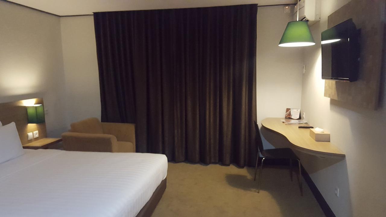 Grand Tembaga Hotel Timika Eksteriør bilde